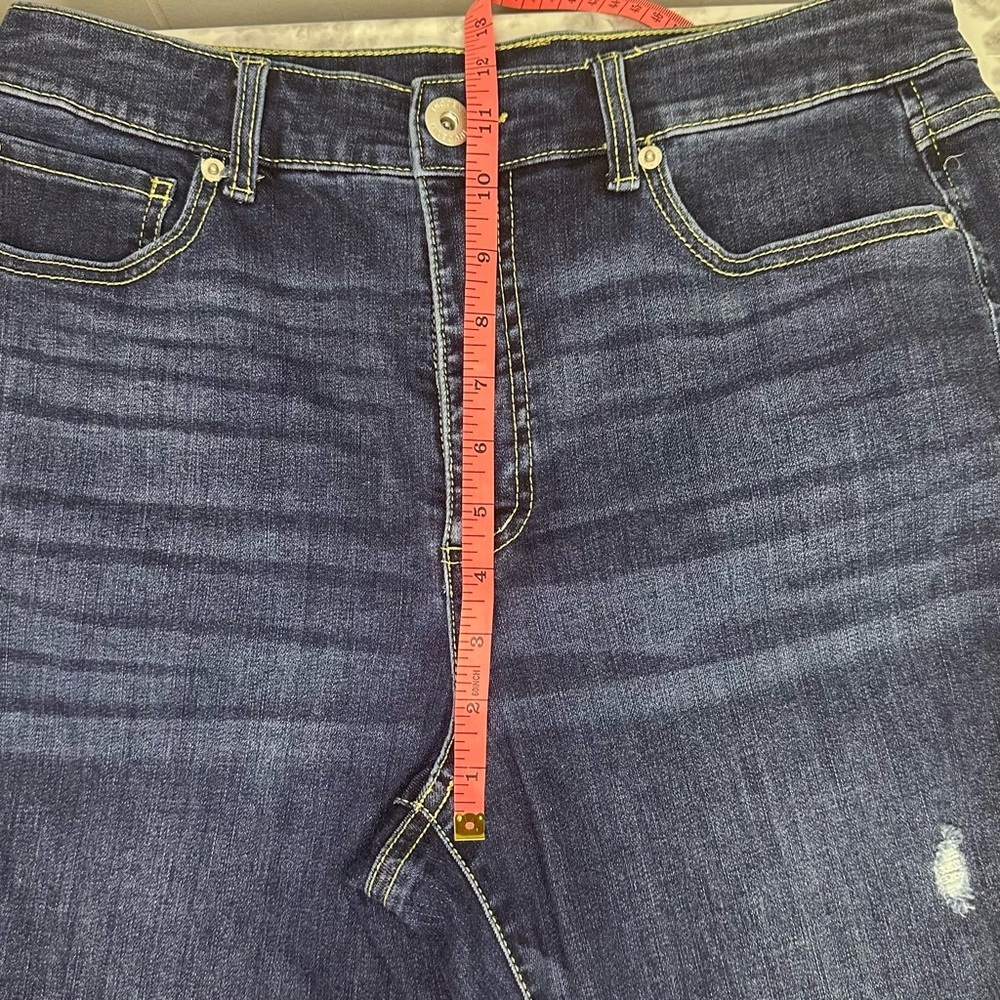 INC International concepts cropped jeans - Picture 4 of 11